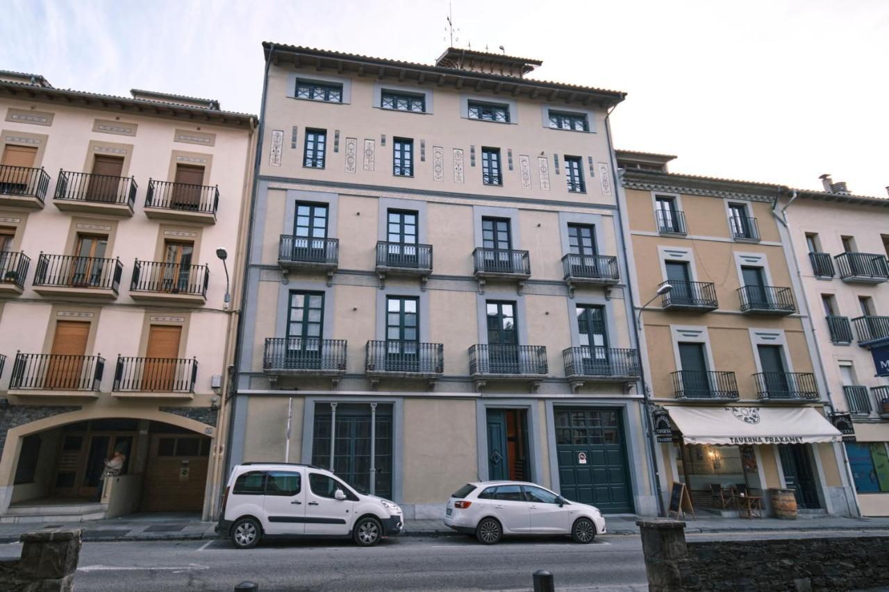 Magnolia Can Mateu, Bonito Apartamento Centrico Con Parking Camprodon Eksteriør billede